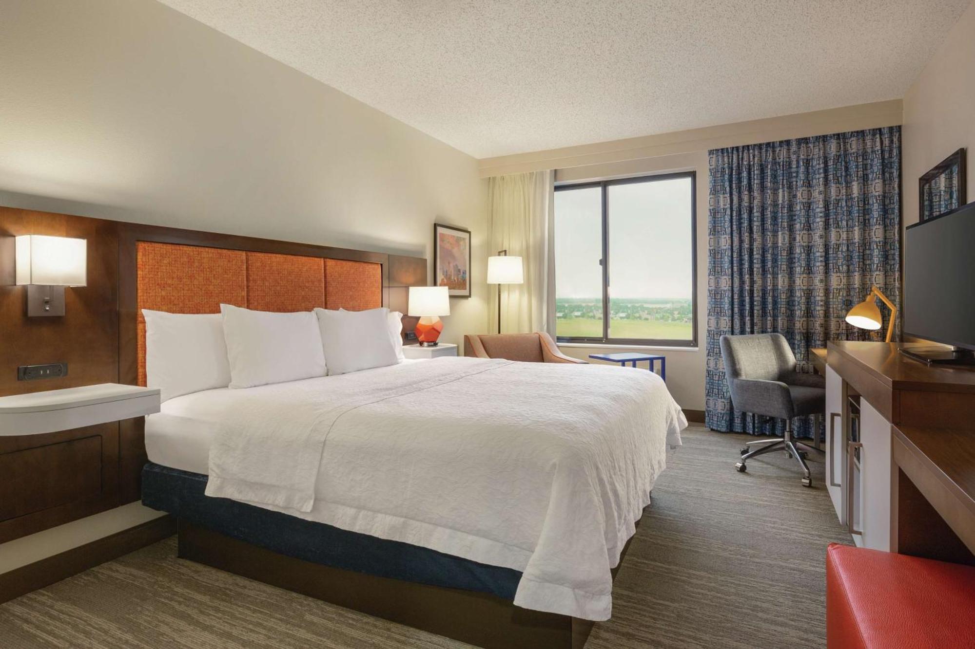 Hampton Inn & Suites Dallas-Мескит Екстериор снимка
